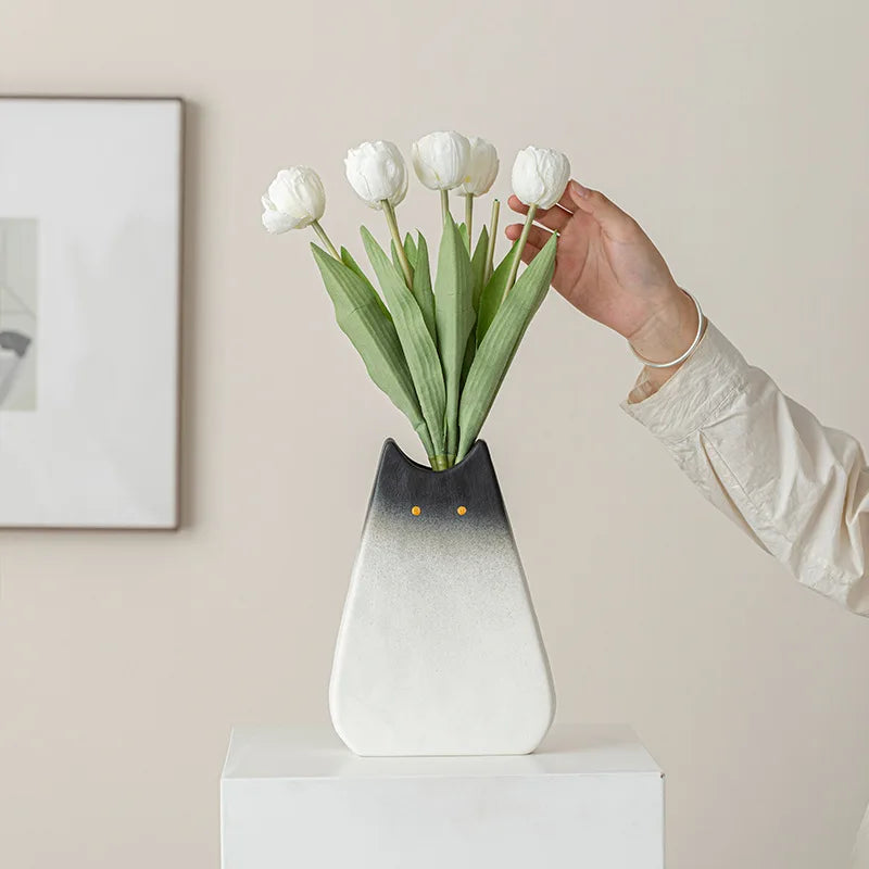 WhiskerBloom Vase - Cute cat-like ceramic vase, Nordic style, decoration flower arrangement