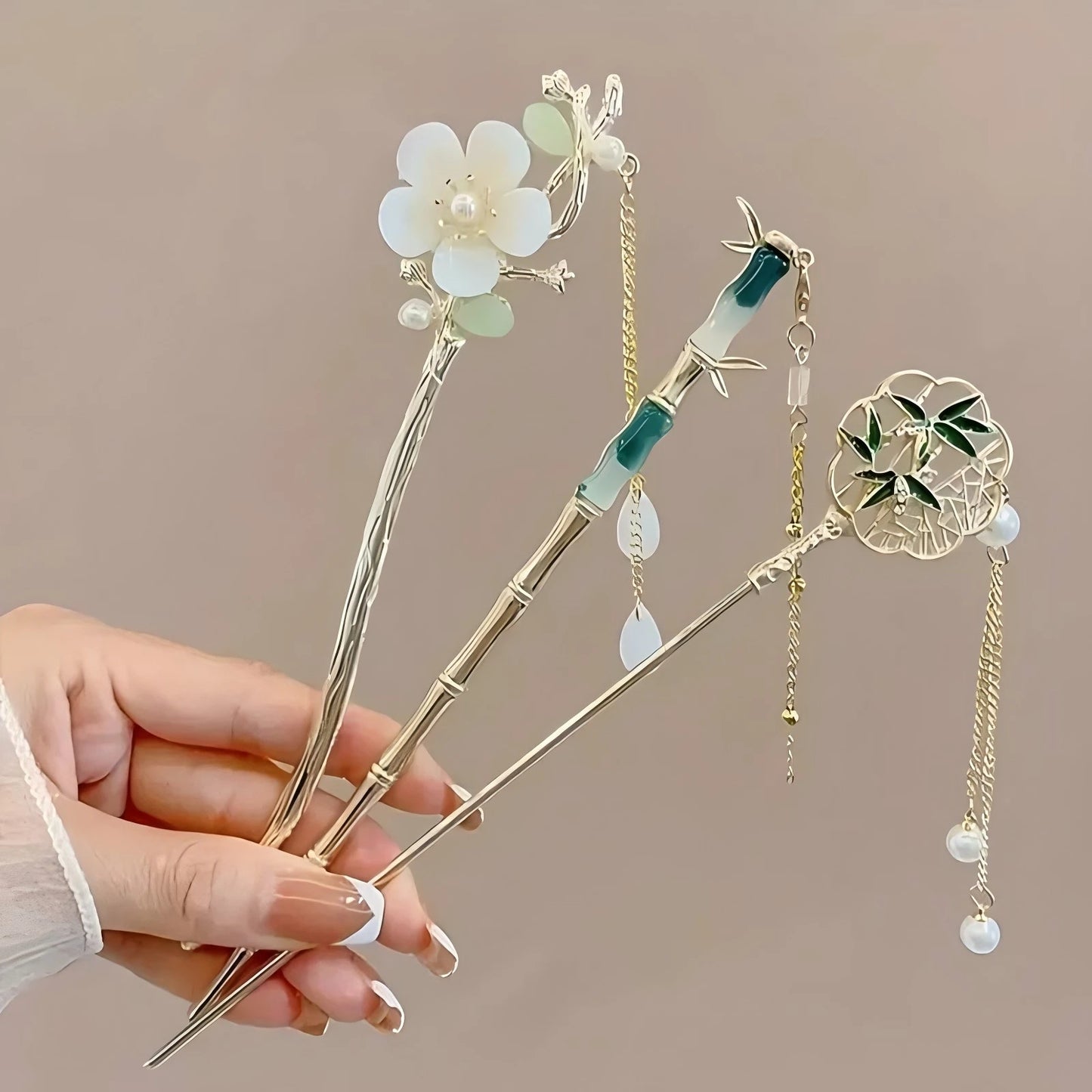 LotusWhisper Hairpin - Elegant Hair Clip Tassel Hair Stick Traditional Floral Design Hairstyle Accessory, Women Jewelry Hairpin, Hairneedle
