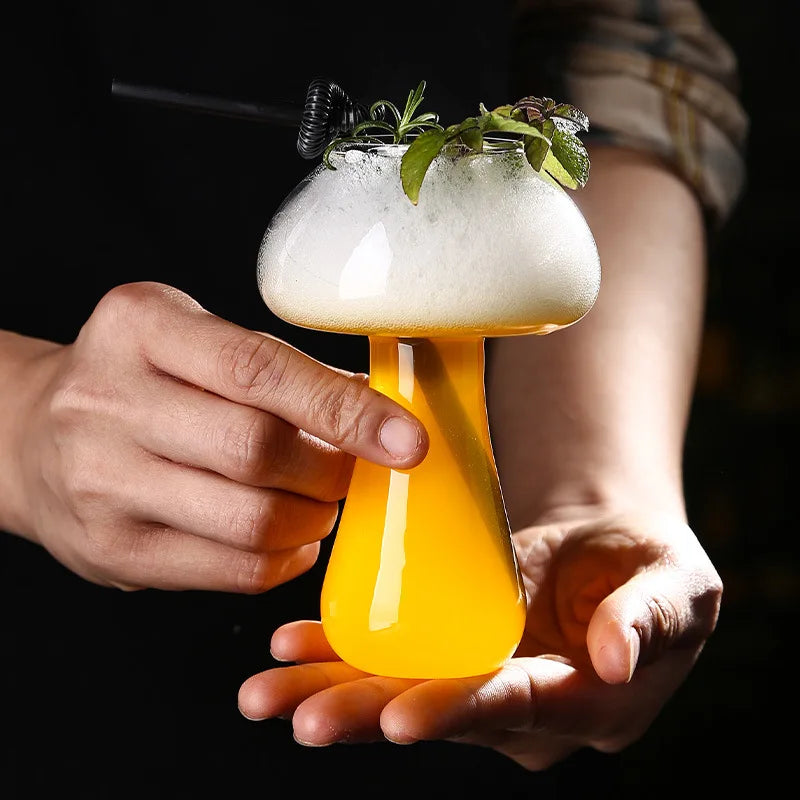 Toadstool Sipper - Mushroom Cocktail Glass Cup with Straw For  drinks Beer Creative Clear Wine Glasses Coffee Cups Drinkware Bar Tool
