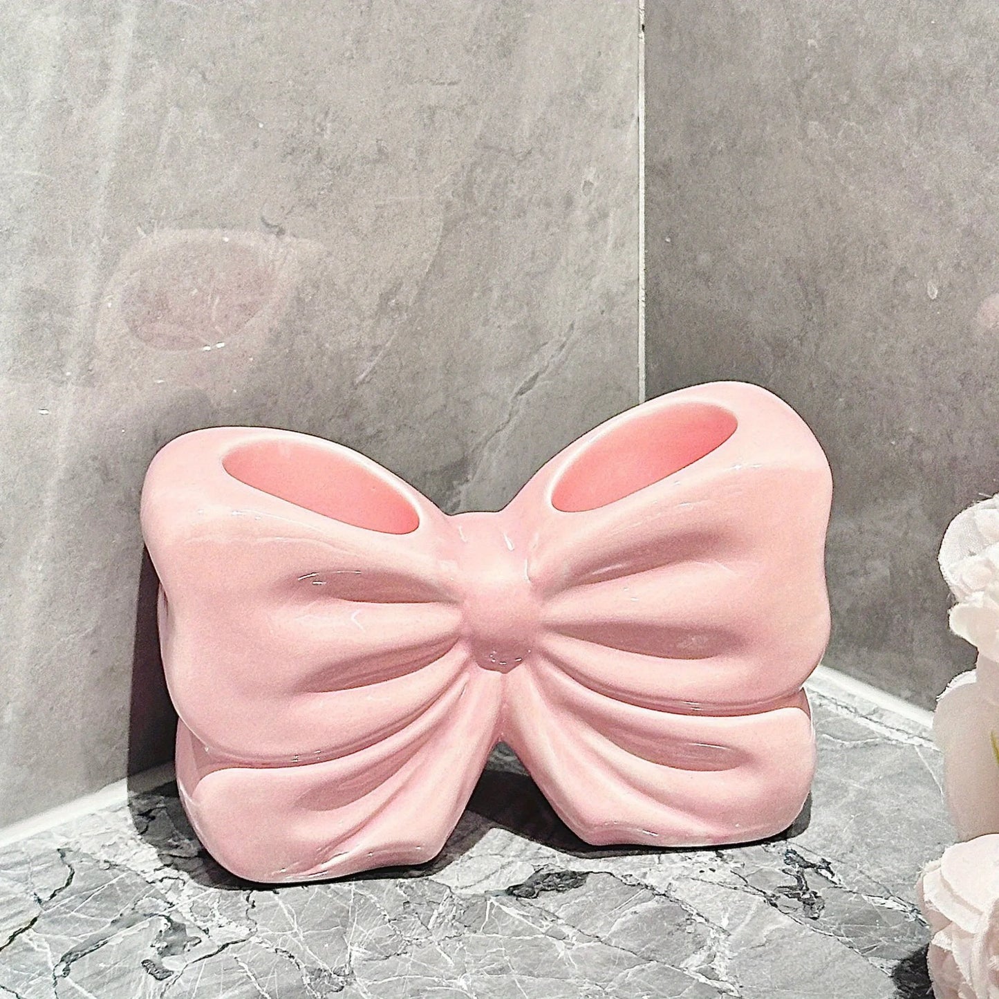 BowTique Brush Holder - Charming ceramic bow toothbrush holder - Portable, bathroom storage for toothbrushes and toothpaste
