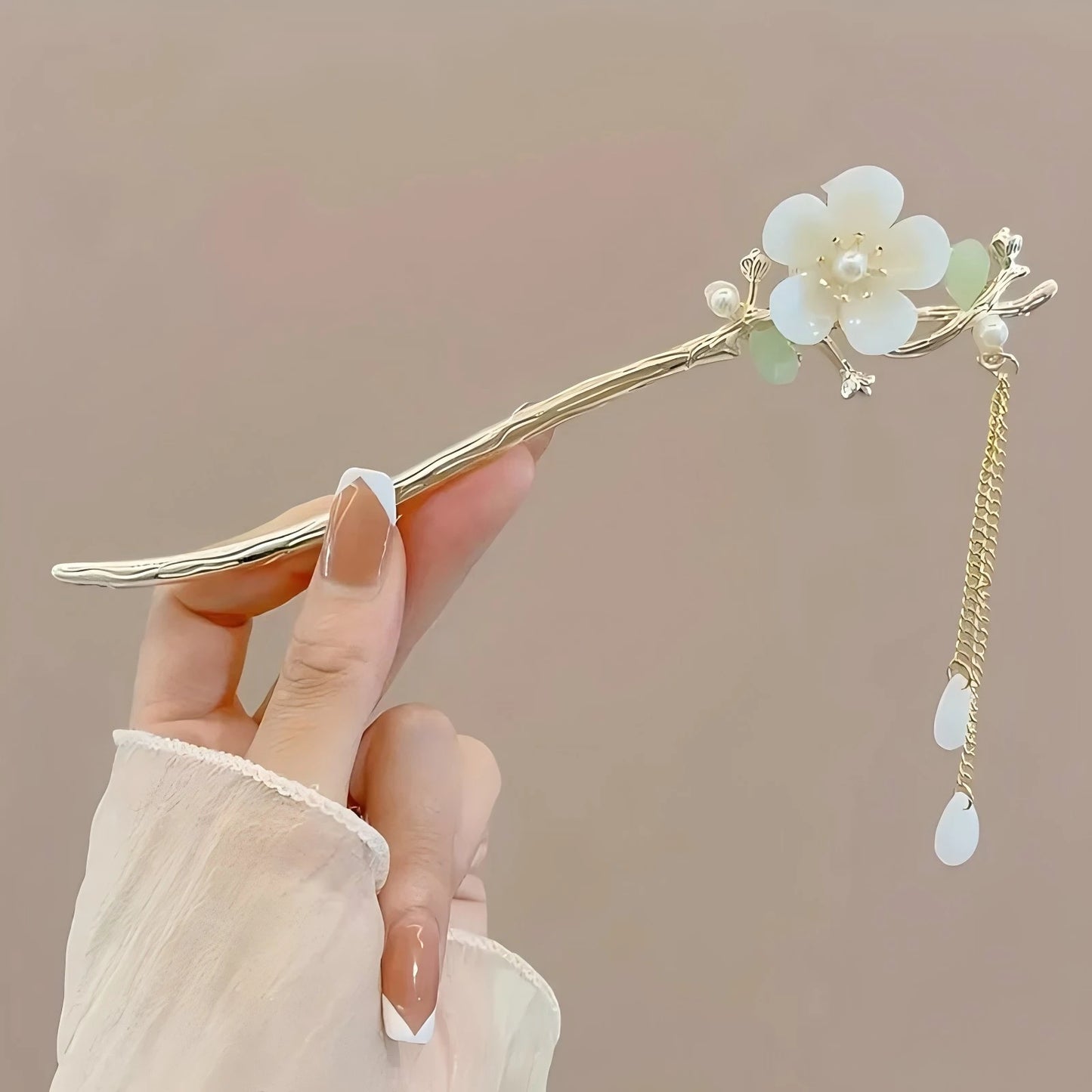 LotusWhisper Hairpin - Elegant Hair Clip Tassel Hair Stick Traditional Floral Design Hairstyle Accessory, Women Jewelry Hairpin, Hairneedle